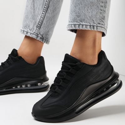 Buty sportowe damskie casual born2be ze sklepu: born2be.pl w kategorii: Buty sportowe damskie - zdjęcie 054DCF2-170-2564_133696