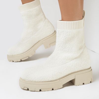 born2be - Botki casual ze sklepu: born2be.pl w kategorii: Botki - zdjęcie 054DCF2-170-2564_205206