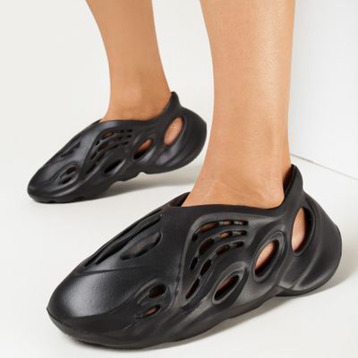 Buty sportowe damskie casual born2be ze sklepu: born2be.pl w kategorii: Buty sportowe damskie - zdjęcie 054DCF2-170-2564_231202