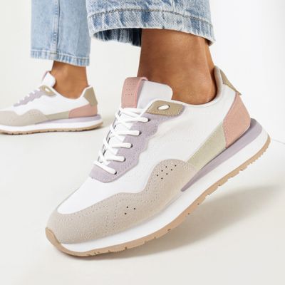 Buty sportowe damskie casual born2be ze sklepu: born2be.pl w kategorii: Buty sportowe damskie - zdjęcie 054DCF2-170-2564_236482