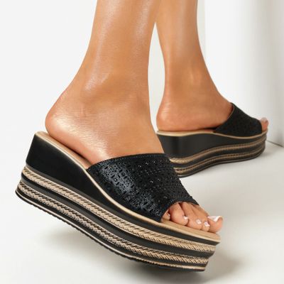 Klapki damskie casual born2be ze sklepu: born2be.pl w kategorii: Klapki damskie - zdjęcie 054DCF2-170-2564_253042
