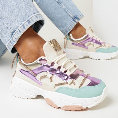 born2be - Buty sportowe damskie ze sklepu: born2be.pl w kategorii: Buty sportowe damskie - zdjęcie 054DCF2-170-2564_263264