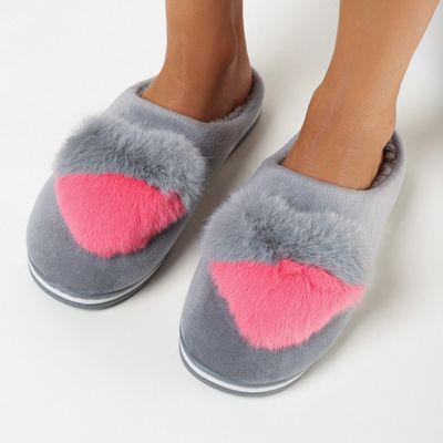 Kapcie damskie na wiosnę casual born2be ze sklepu: born2be.pl w kategorii: Kapcie damskie - zdjęcie 054DCF2-170-2564_273847