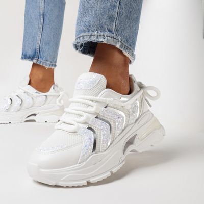 Buty sportowe damskie casual na wiosnę born2be ze sklepu: born2be.pl w kategorii: Buty sportowe damskie - zdjęcie 054DCF2-170-2564_299531