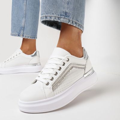 born2be - Buty sportowe damskie ze sklepu: born2be.pl w kategorii: Buty sportowe damskie - zdjęcie 054DCF2-170-2564_300352