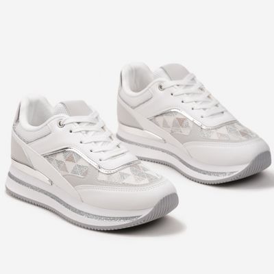 Buty sportowe damskie na wiosnę born2be ze sklepu: born2be.pl w kategorii: Buty sportowe damskie - zdjęcie 054DCF2-170-2564_304059