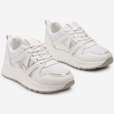 Buty sportowe damskie bez wzorów born2be ze sklepu: born2be.pl w kategorii: Buty sportowe damskie - zdjęcie 054DCF2-170-2564_311552
