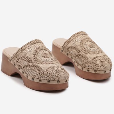 Klapki damskie casualowe born2be ze sklepu: born2be.pl w kategorii: Klapki damskie - zdjęcie 054DCF2-170-2564_321962