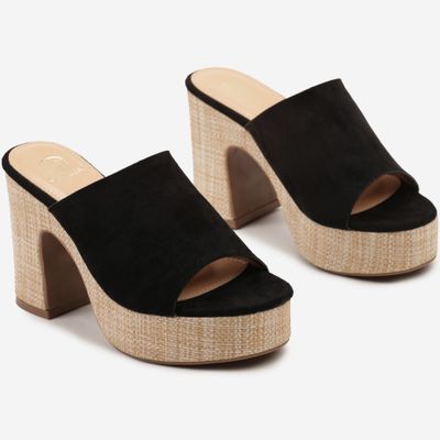 Klapki damskie casual born2be ze sklepu: born2be.pl w kategorii: Klapki damskie - zdjęcie 054DCF2-170-2564_326428