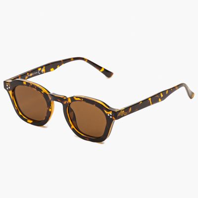 Okulary przeciwsłoneczne damskie casual born2be ze sklepu: born2be.pl w kategorii: Okulary przeciwsłoneczne damskie - zdjęcie 054DCF2-170-2564_327364