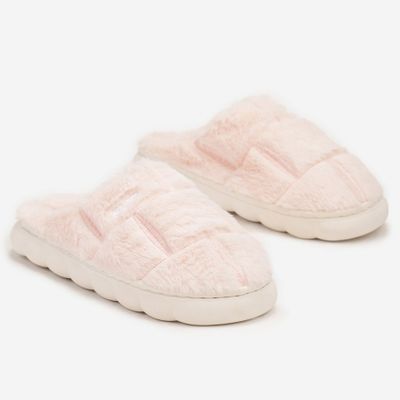 Kapcie damskie na zimę casual born2be ze sklepu: born2be.pl w kategorii: Kapcie damskie - zdjęcie 054DCF2-170-2564_345420