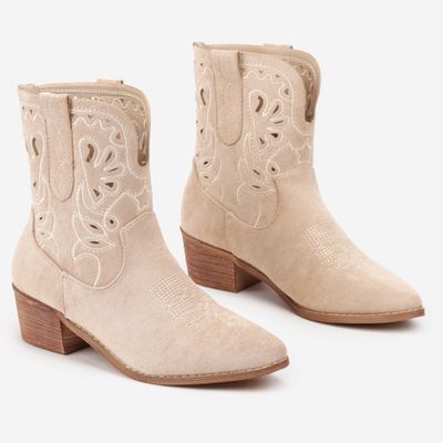 Botki casual na lato born2be ze sklepu: born2be.pl w kategorii: Botki - zdjęcie 054DCF2-170-2564_364977