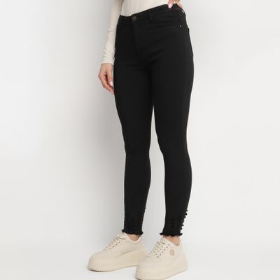 Jeansy damskie casual na wiosnę born2be ze sklepu: born2be.pl w kategorii: Jeansy damskie - zdjęcie 054DCF2-170-2564_367568