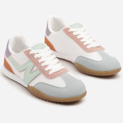 Buty sportowe damskie casual born2be ze sklepu: born2be.pl w kategorii: Buty sportowe damskie - zdjęcie 054DCF2-170-2564_369282