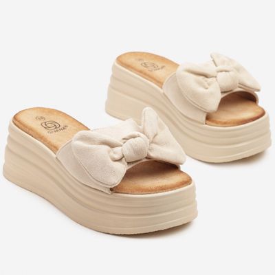 Klapki damskie casual born2be ze sklepu: born2be.pl w kategorii: Klapki damskie - zdjęcie 054DCF2-170-2564_371071