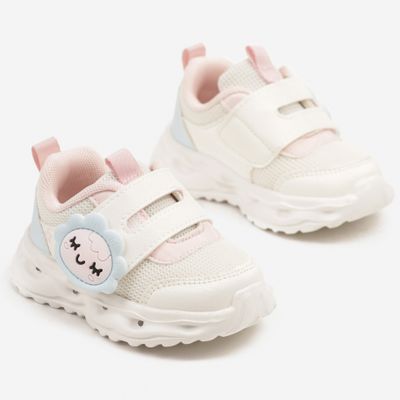 Buty sportowe dziecięce wiosenne born2be ze sklepu: born2be.pl w kategorii: Buty sportowe dziecięce - zdjęcie 054DCF2-170-2564_371880