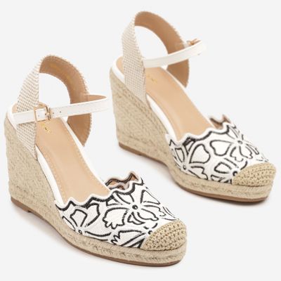 Espadryle damskie born2be ze sklepu: born2be.pl w kategorii: Espadryle damskie - zdjęcie 054DCF2-170-2564_374683