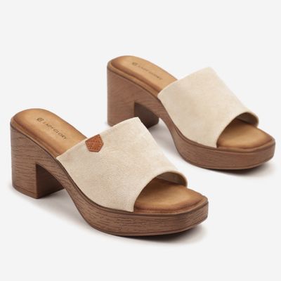 Klapki damskie na wiosnę born2be ze sklepu: born2be.pl w kategorii: Klapki damskie - zdjęcie 054DCF2-170-2564_379868