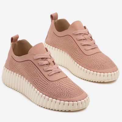 Buty sportowe damskie casual born2be ze sklepu: born2be.pl w kategorii: Buty sportowe damskie - zdjęcie 054DCF2-170-2564_380141