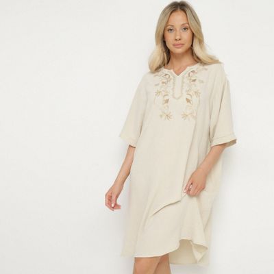 Sukienka casual born2be ze sklepu: born2be.pl w kategorii: Sukienki - zdjęcie 054DCF2-170-2564_382907