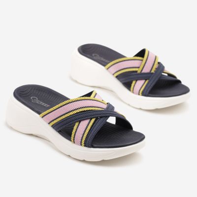 Klapki damskie casual born2be ze sklepu: born2be.pl w kategorii: Klapki damskie - zdjęcie 054DCF2-170-2564_383171