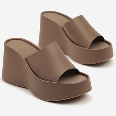 Klapki damskie casual born2be ze sklepu: born2be.pl w kategorii: Klapki damskie - zdjęcie 054DCF2-170-2564_384719