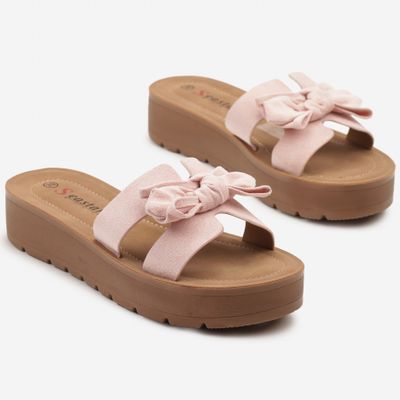 born2be - Klapki damskie casual ze sklepu: born2be.pl w kategorii: Klapki damskie - zdjęcie 054DCF2-170-2564_385884