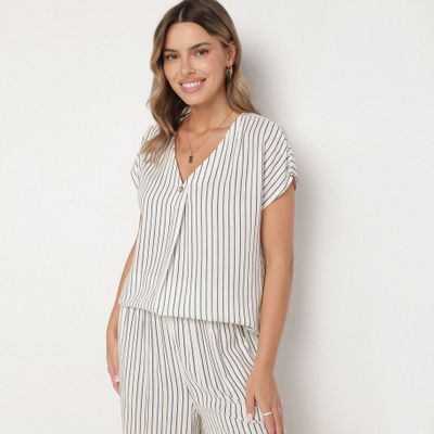 born2be - Bluzka damska na wiosnę casual ze sklepu: born2be.pl w kategorii: Bluzki damskie - zdjęcie 054DCF2-170-2564_395663