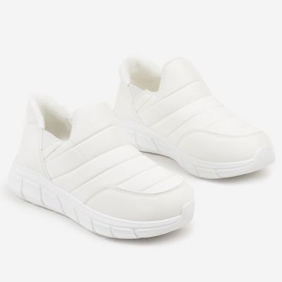 Buty sportowe damskie wiosenne born2be ze sklepu: born2be.pl w kategorii: Buty sportowe damskie - zdjęcie 054DCF2-170-2564_399705