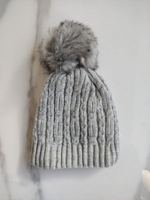 Czapka zimowa damska casualowa ze sklepu: STYLOWO w kategorii: Czapki zimowe damskie - zdjęcie 0DC0A2-EAA-13173_3750