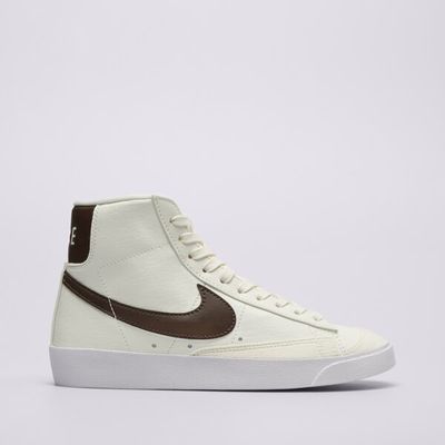 Trampki damskie sportowe Nike ze sklepu: 50style.pl w kategorii: Trampki damskie - zdjęcie 110026D-FE4-6238_DQ4124-107