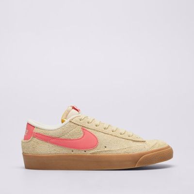Trampki damskie sportowe Nike ze sklepu: 50style.pl w kategorii: Trampki damskie - zdjęcie 110026D-FE4-6238_FQ8060-700
