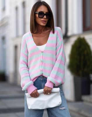 Sweter damski casualowy ze sklepu: forseti.net.pl w kategorii: Swetry damskie - zdjęcie 34401A5-EEA-4239_7083