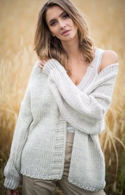 Sweter damski casualowy Fobya ze sklepu: intimiti.pl w kategorii: Swetry damskie - zdjęcie 3B4B001-93A-4736_240206
