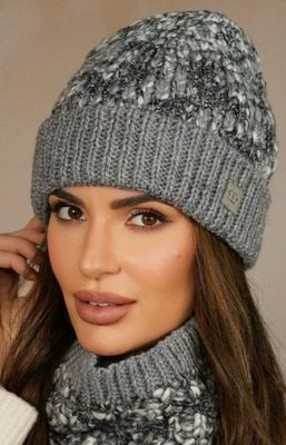 Czapka zimowa damska w nadruki casual Kamea ze sklepu: intimiti.pl w kategorii: Czapki zimowe damskie - zdjęcie 3B4B001-93A-4736_251328
