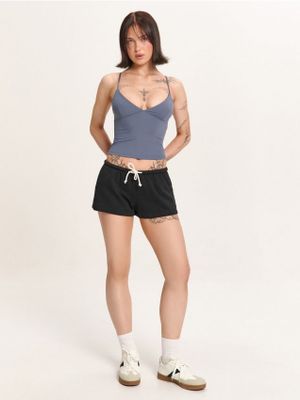 Szorty eleganckie ze sklepu: Cropp w kategorii: Szorty - zdjęcie 4198BBB-532-6969_015HX-99X