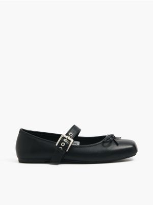 Balerinki casual ze sklepu: Cropp w kategorii: Balerinki - zdjęcie 4198BBB-532-6969_374IG-99X