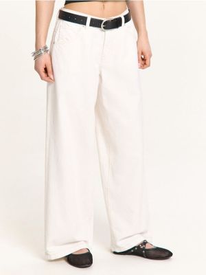 Jeansy damskie ze sklepu: Cropp w kategorii: Jeansy damskie - zdjęcie 4198BBB-532-6969_532HX-01J