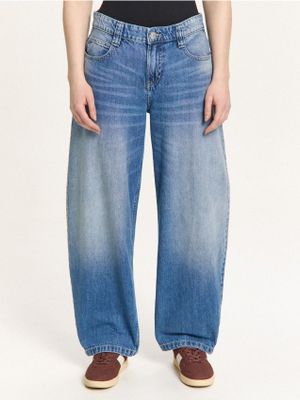 Jeansy damskie eleganckie ze sklepu: Cropp w kategorii: Jeansy damskie - zdjęcie 4198BBB-532-6969_536HX-55J