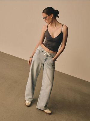 Jeansy damskie ze sklepu: Cropp w kategorii: Jeansy damskie - zdjęcie 4198BBB-532-6969_555HX-05J