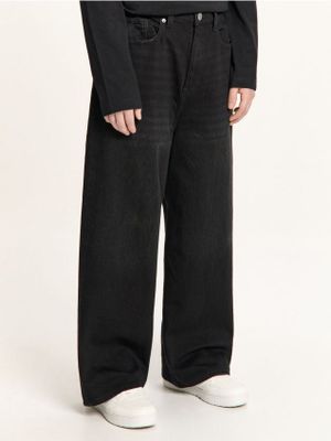 Jeansy damskie wiosenne ze sklepu: Cropp w kategorii: Jeansy damskie - zdjęcie 4198BBB-532-6969_688HX-99J