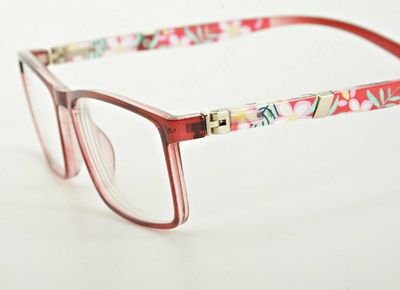 Okulary korekcyjne damskie ze sklepu: Stylion w kategorii: Okulary korekcyjne damskie - zdjęcie 4D4DD33-06F-2088_5660