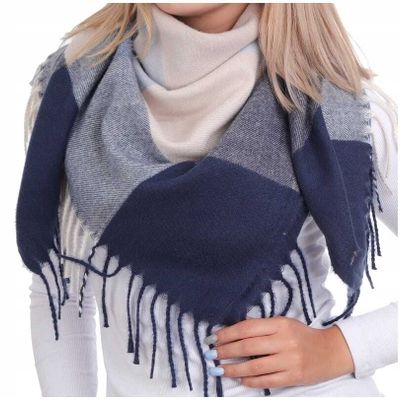 Szalik/chusta ze sklepu: Stylion w kategorii: Szaliki i chusty damskie - zdjęcie 4D4DD33-06F-2088_7153