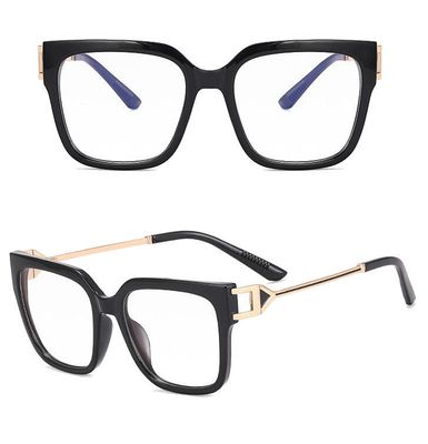 Okulary korekcyjne damskie ze sklepu: Stylion w kategorii: Okulary korekcyjne damskie - zdjęcie 4D4DD33-06F-2088_8508