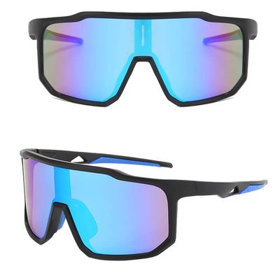Okulary przeciwsłoneczne ze sklepu: Stylion w kategorii: Okulary przeciwsłoneczne męskie - zdjęcie 4D4DD33-06F-2088_9786