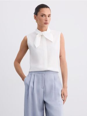 Mohito - Bluzka damska elegancka ze sklepu: Mohito w kategorii: Bluzki damskie - zdjęcie 55A556F-010-6967_017LA