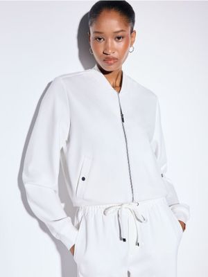 Bluza damska casual Mohito ze sklepu: Mohito w kategorii: Bluzy damskie - zdjęcie 55A556F-010-6967_271IM