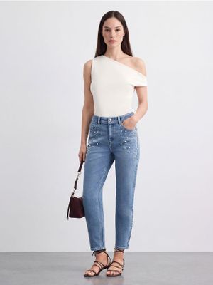 Jeansy damskie eleganckie Mohito ze sklepu: Mohito w kategorii: Jeansy damskie - zdjęcie 55A556F-010-6967_433CZ
