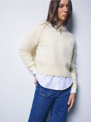 Sweter damski elegancki Mohito ze sklepu: Mohito w kategorii: Swetry damskie - zdjęcie 55A556F-010-6967_435EQ