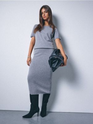 Mohito - Spódnica elegancka ze sklepu: Mohito w kategorii: Spódnice - zdjęcie 55A556F-010-6967_444EQ